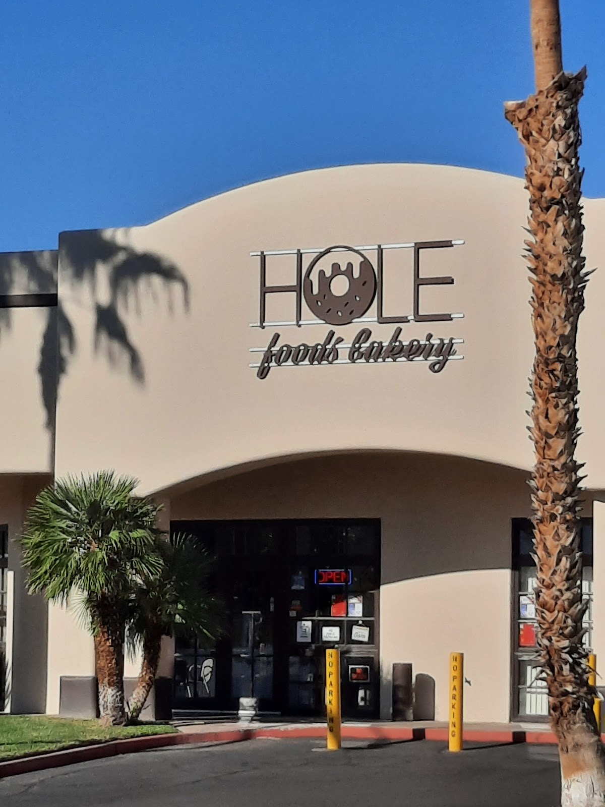Hole Foods Bakery