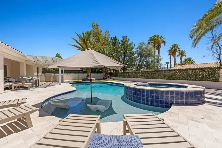 Relax and Recharge in Madeira Beach, Florida: Your Gulf Coast Paradise